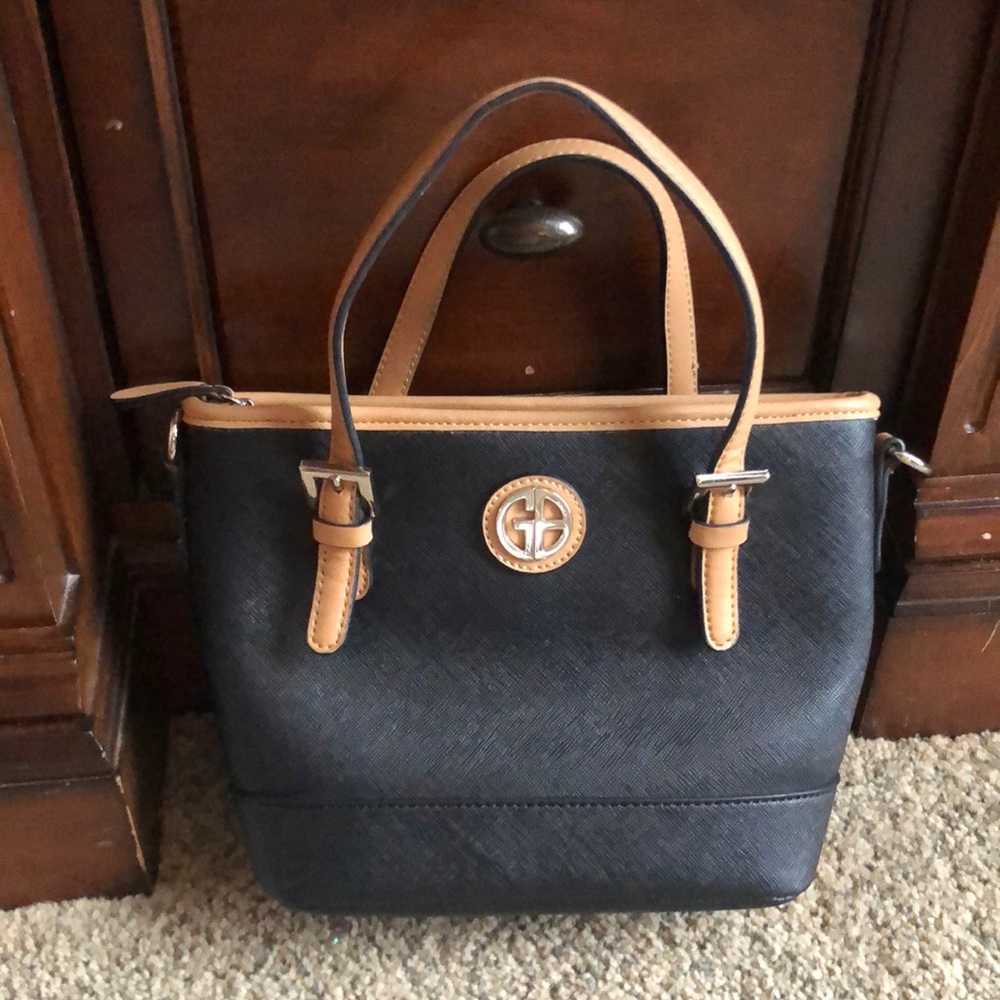 Giani Bernini Black and Tan Small Handbag